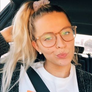 Meet your Posher, Ally